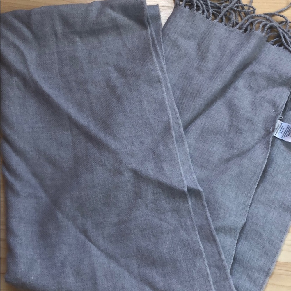 Grey scarf